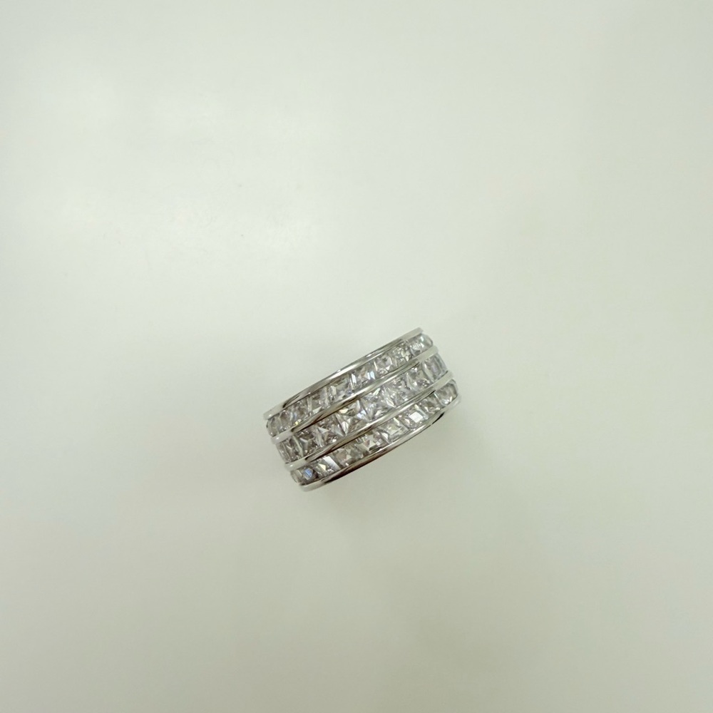 Bomb Party Elegant Silver Band Ring